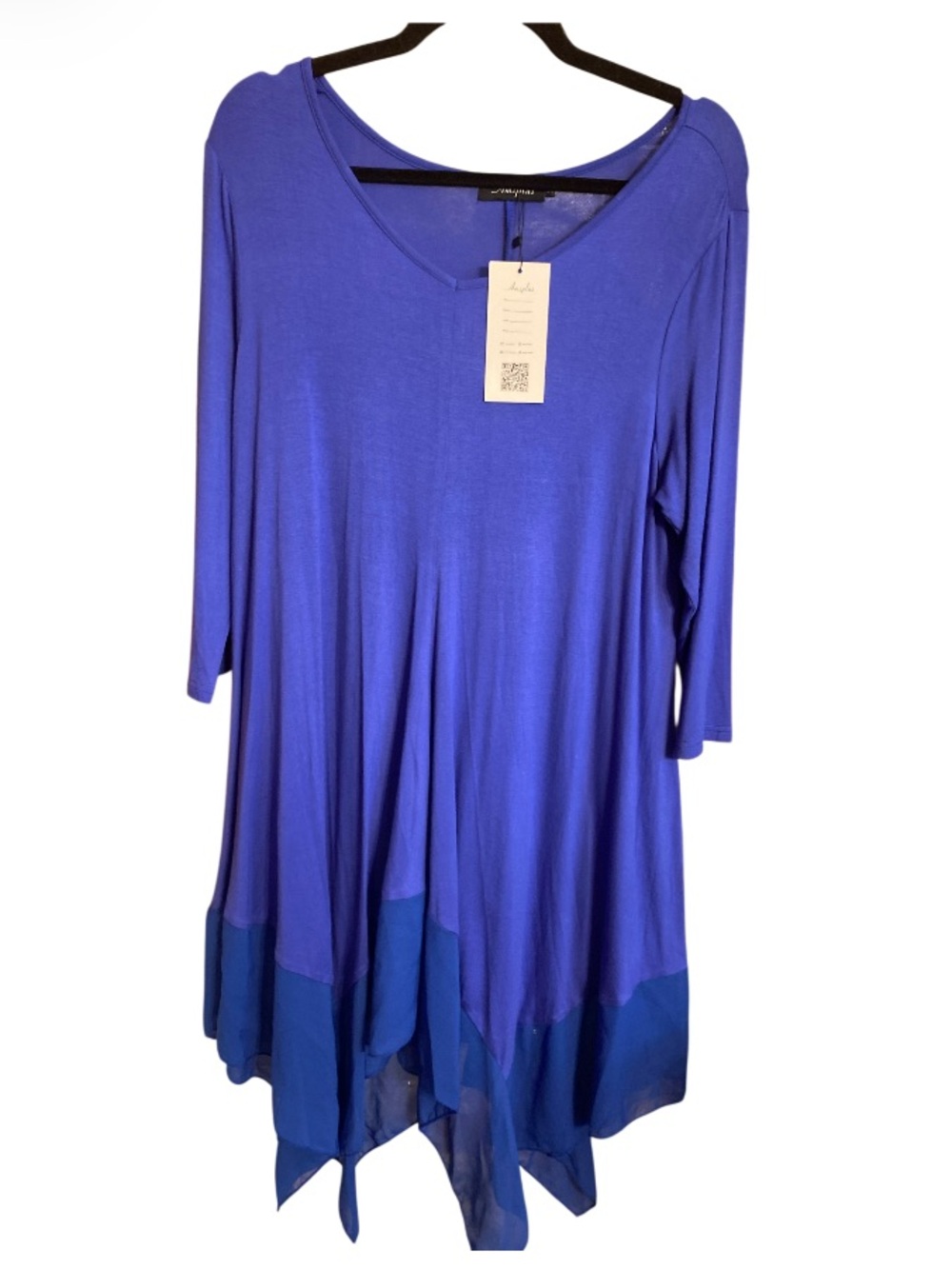 Amzplus Cobalt Blue V-Neck
Handkerchief Hem Tunic NWT Size XL